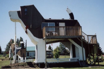 Dog Bark Park Inn, : -